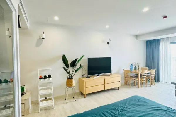 Studio 4
