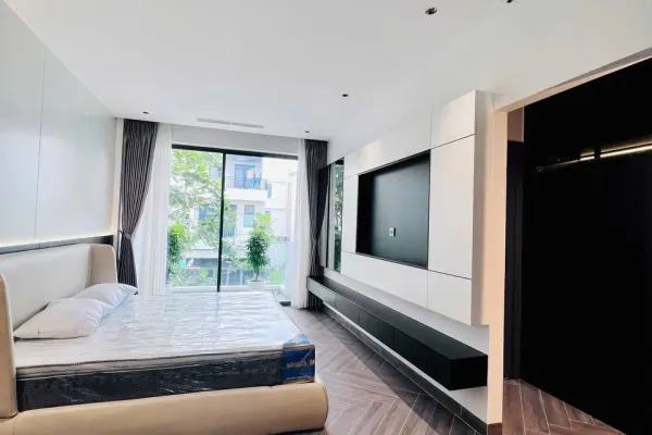 Дом, 3 спальни · 270 м² 5