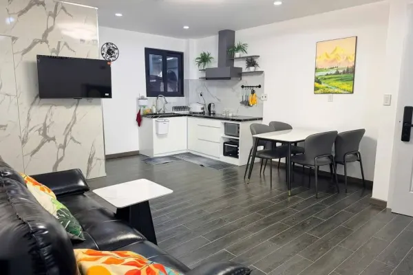 Квартира, 2 спальни · 95 м²