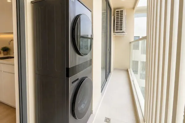 Квартира, 3 спальни · 90 м² 8