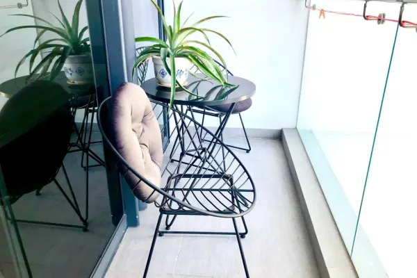 Studio 8