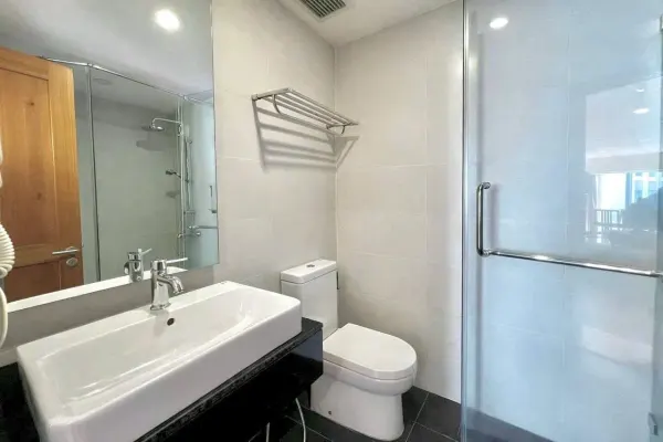 Квартира, 3 спальни · 100 м² 5