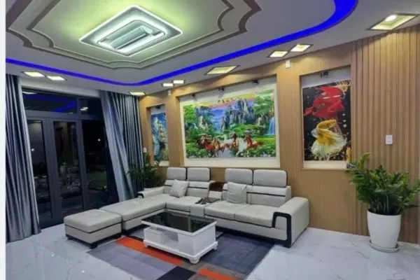 Вилла, 4 спальни · 270 м²
