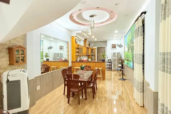 Дом, 5 спален · 250 м² 9