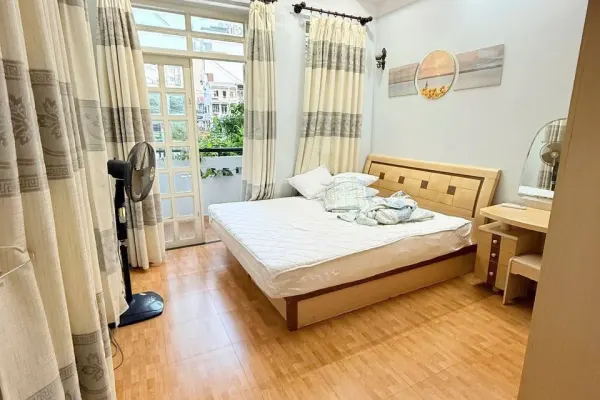 Дом, 5 спален · 250 м² 4