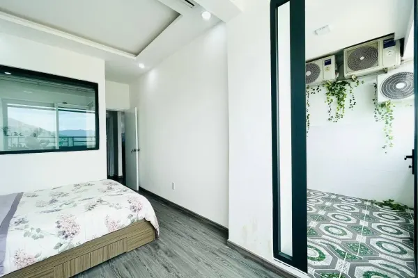 Apartment 6