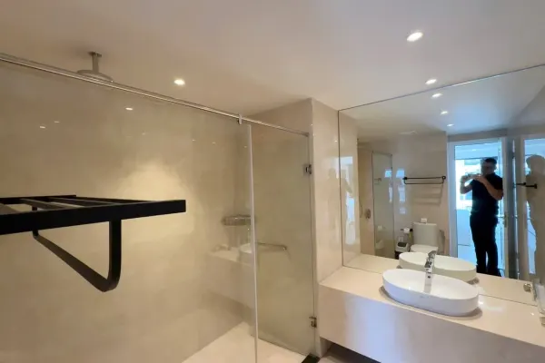 Квартира, 3 спальни · 125 м² 2