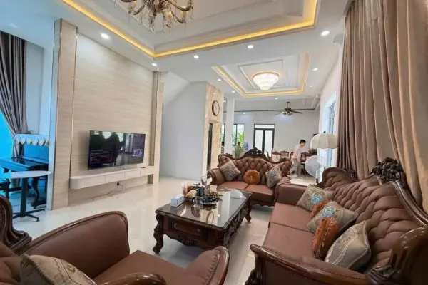 Вилла, 5 спален · 240 м² 3