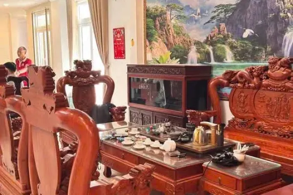 Дом, 4 спальни · 370 м² 5