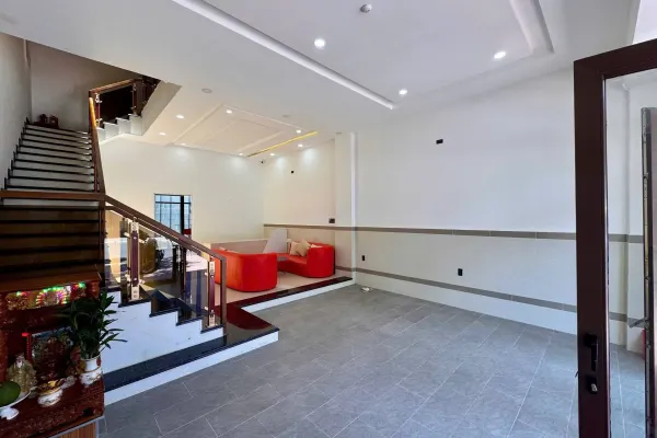 Дом, 4 спальни · 350 м² 2