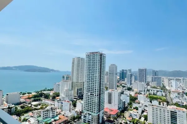 Квартира, 2 спальни · 70 м² 3