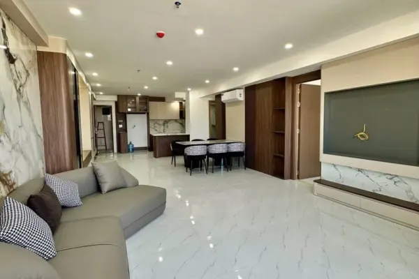 Квартира, 3 спальни · 130 м² 2