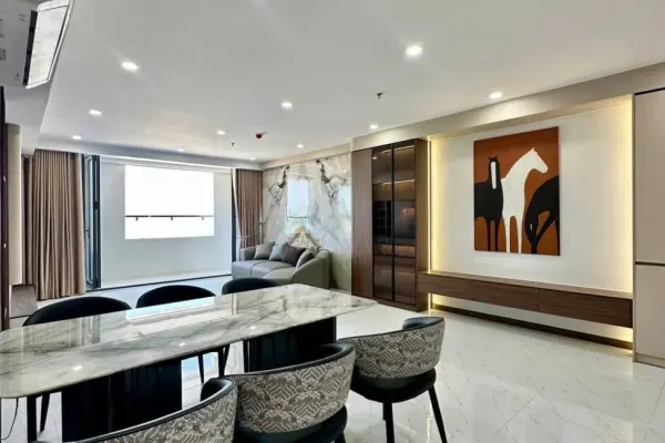 Квартира, 3 спальни · 130 м² 4