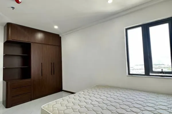 Квартира, 3 спальни · 130 м² 5