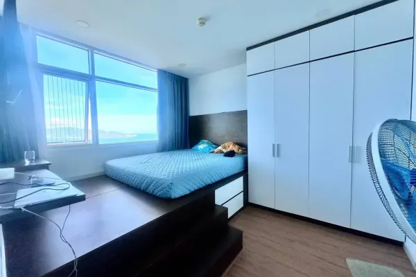Квартира, 2 спальни · 76 м²