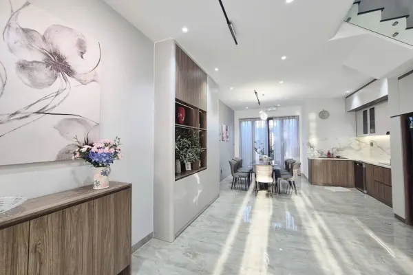 Дом, 3 спальни · 270 м² 3