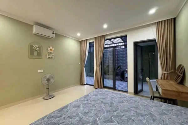 Дом, 3 спальни · 220 м² 2