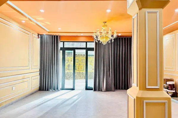 Дом, 5 спален · 300 м² 3