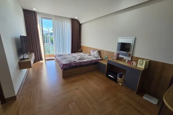 Дом, 3 спальни · 270 м² 8