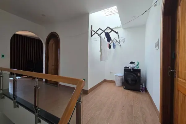 Дом, 3 спальни · 270 м² 10