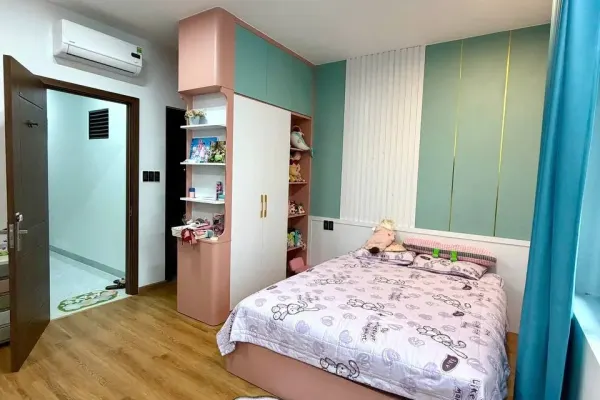 Дом, 3 спальни · 350 м² 4