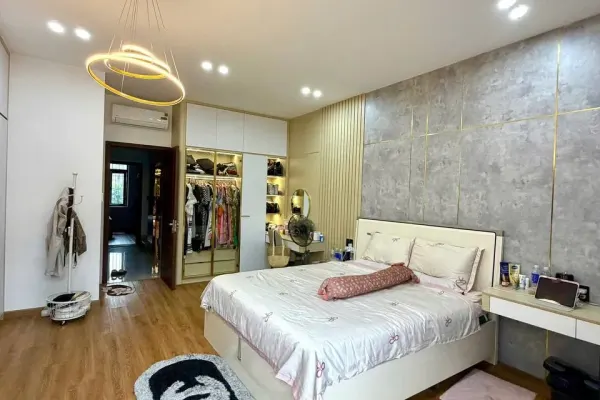 Дом, 3 спальни · 350 м² 6