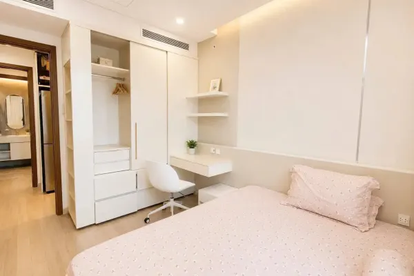 Квартира, 3 спальни · 90 м² 3