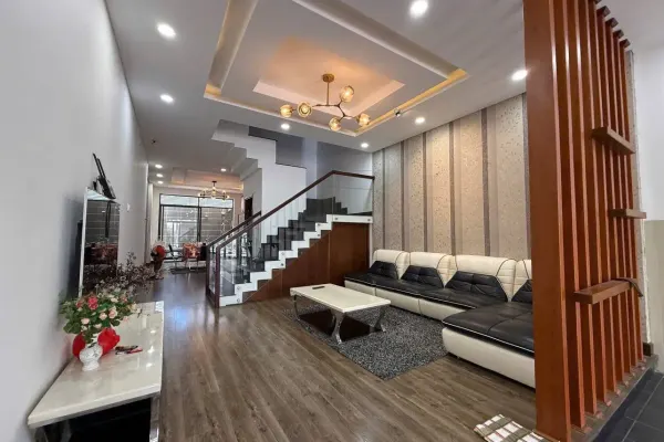 Дом, 5 спален · 360 м² 6