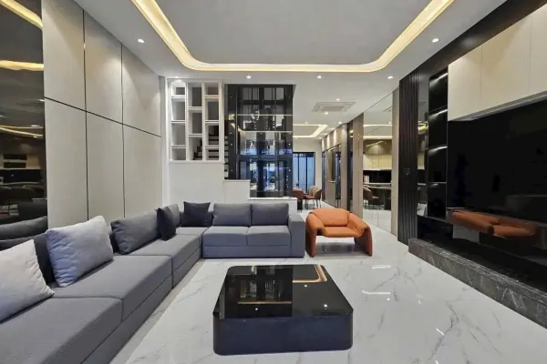 Дом, 4 спальни · 270 м² 2