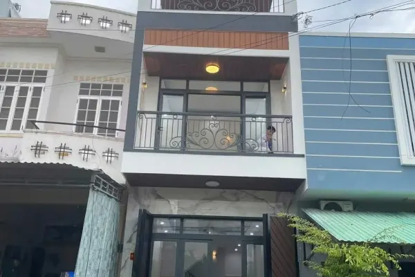 Дом, 5 спален · 60 м²