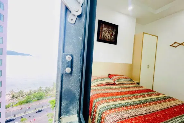 Квартира, 2 спальни · 65 м² 5