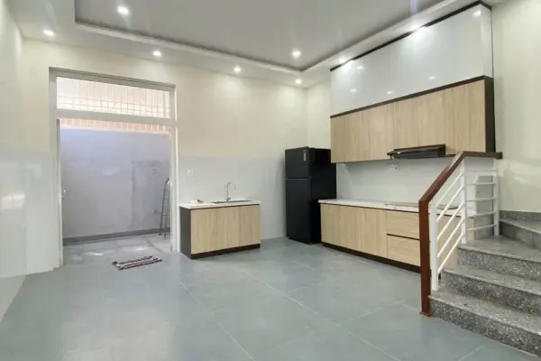 Дом, 4 спальни · 240 м² 3