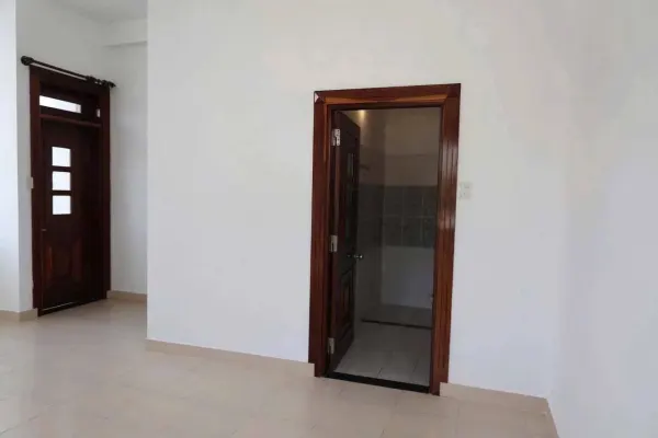 Таунхаус, 5 спален · 300 м² 5