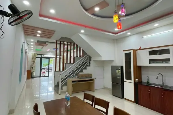 Дом, 5 спален · 90 м² 2