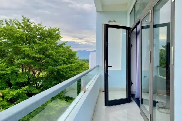 Квартира, 3 спальни · 80 м² 2
