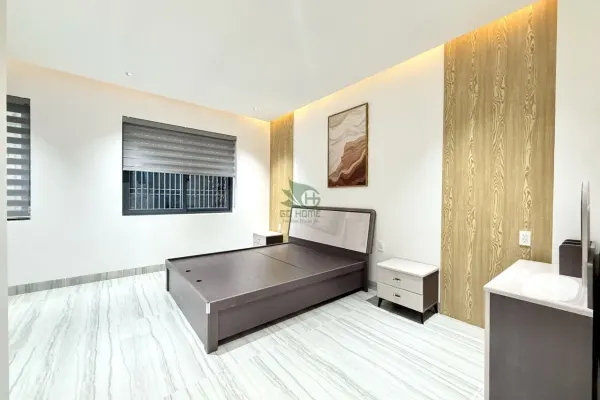 House, 4 спальни, 400.00 м² 3