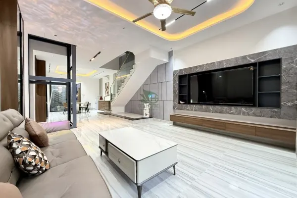 House, 4 спальни, 400.00 м² 5
