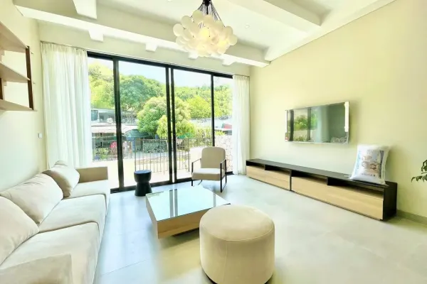 Таунхаус, 2 спальни · 160 м² 2