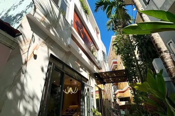 Квартира, 2 спальни · 105 м²