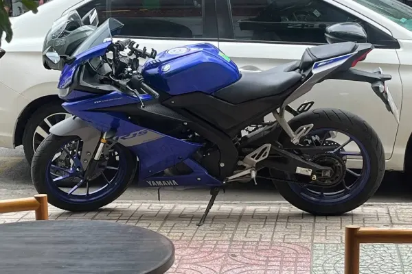 Yamaha R15