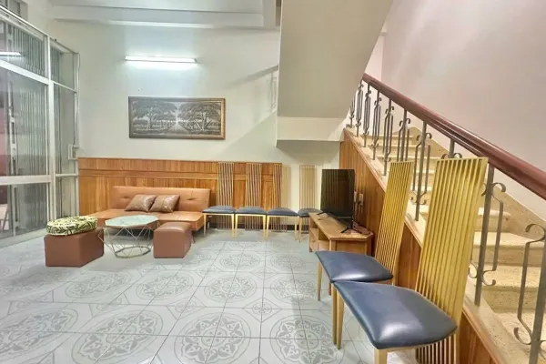 Дом, 3 спальни · 210 м²