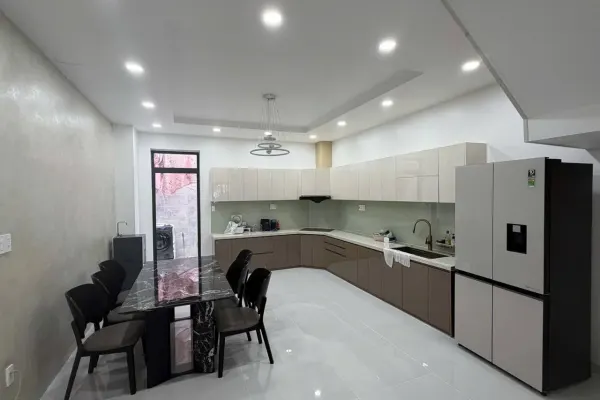 House, 3 спальни, 270.00 м² 3
