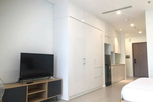 Studio 10
