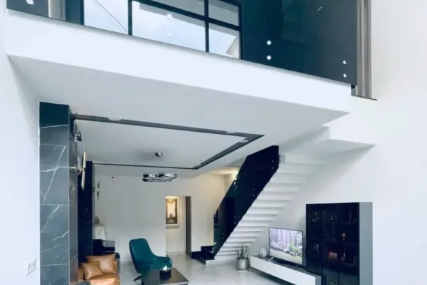 House, 4 спальни 3