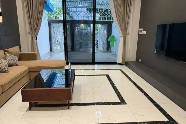 House, 3 спальни, 270.00 м² 3