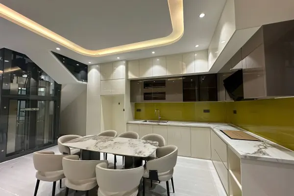 Дом, 3 спальни · 270 м² 4