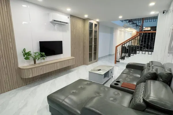 Дом, 3 спальни · 180 м²