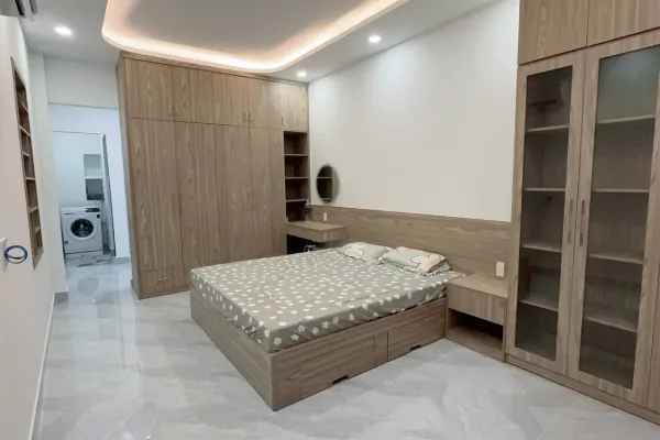 Дом, 3 спальни · 180 м² 5