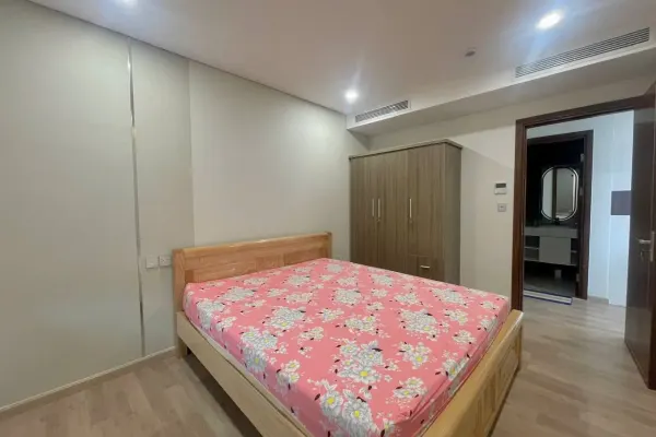 Квартира, 2 спальни · 75 м² 4