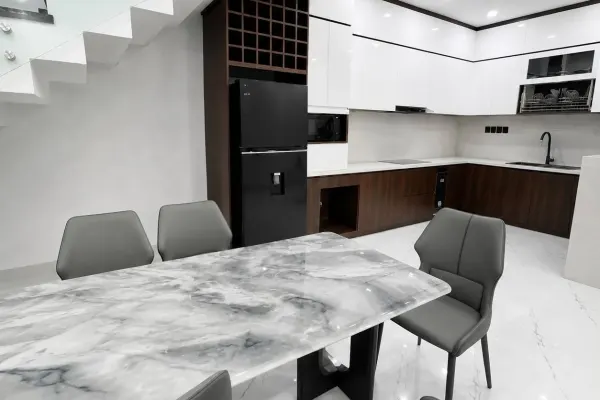 Дом, 3 спальни · 270 м² 4